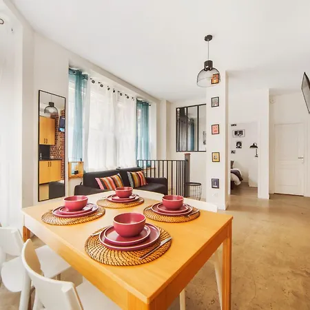 Large Flat Very Close To Montmartre Paris Exterior photo