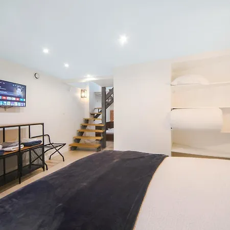Large Flat Very Close To Montmartre Paris Exterior photo